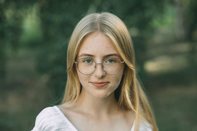 From flaws to strength, a teen's perspective on acne and confidence