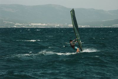 Tourists enjoying in sea