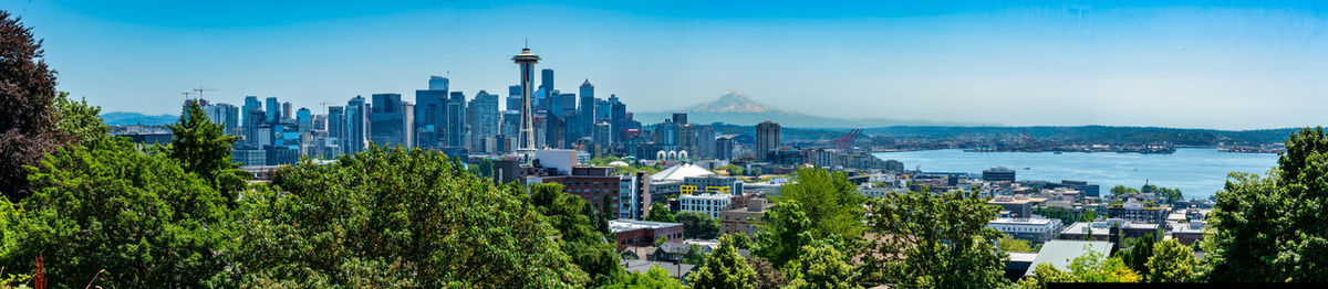 A view of the skyline of seattle, washington from kerry park on queen anne hill.