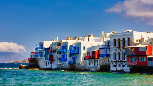 The famous buildings on the coast of the greek island of mykonos