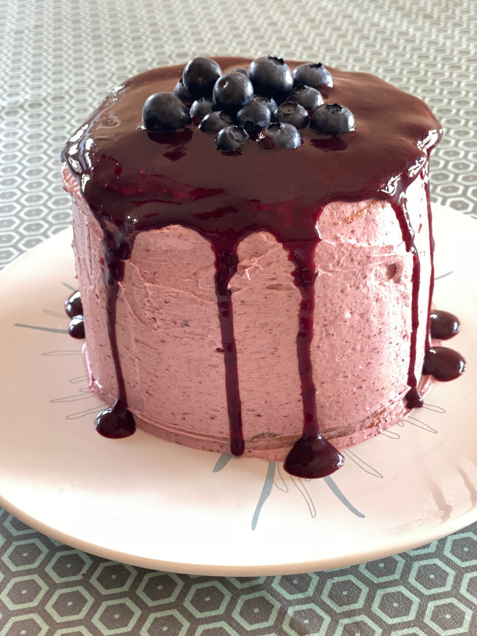 CLOSE-UP OF CAKE IN PLATE