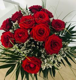 Close-up of red rose bouquet