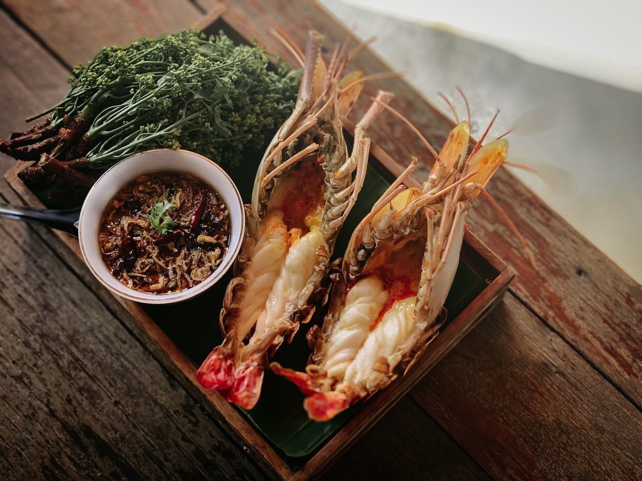 HIGH ANGLE VIEW OF MEAL SERVED IN PLATE