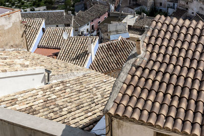 Clothes drying on roof