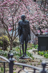 Statue of mahatma gandhi in park