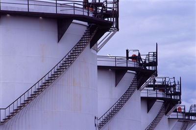 Storage tanks at oil refinery