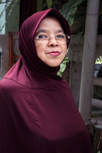 Portrait of a smiling young woman