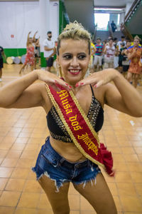 Portrait of a smiling young woman