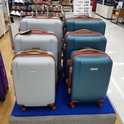 Empty chairs in airport