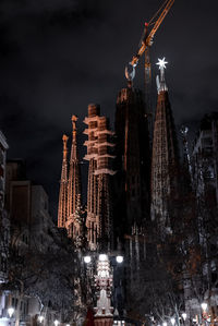 Night view of the la sagrada familia cathedral. impressive cathedral