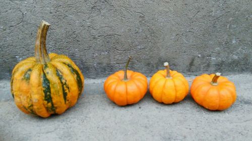 Close-up of oranges