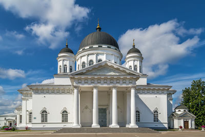 Spassky old fair cathedral is temple in the style of late classicism in nizhny novgorod, russia
