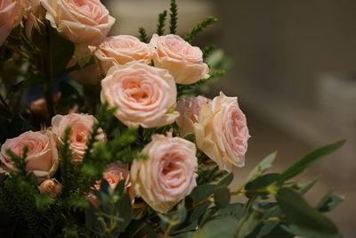 Close-up of peach rose bouquet