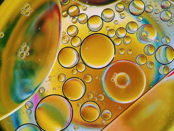 Full frame shot of bubbles in water