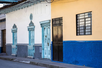 Facade of the houses at the heritage town of salamina in colombia.