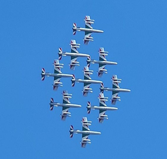 air show, sky, blue, flying, airplane, air force, air vehicle, clear sky, on the move, teamwork, cooperation, aerobatics, mode of transportation, transportation, vehicle, fighter plane, military, nature, arrangement, aviation, motion, no people, aircraft, formation flying, plane, day, wing, general aviation, army, sunny, order, vapor trail, accuracy, skill, togetherness, low angle view, outdoors, mid-air