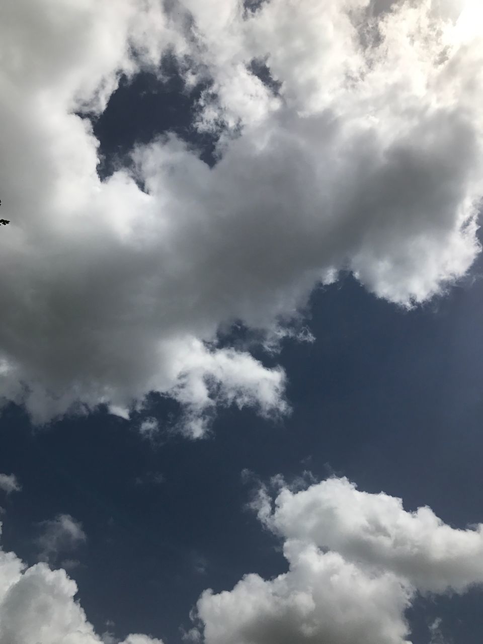 cloud - sky, sky, low angle view, nature, beauty in nature, cloudscape, backgrounds, weather, sky only, day, no people, scenics, outdoors, tranquility, full frame, blue, storm cloud