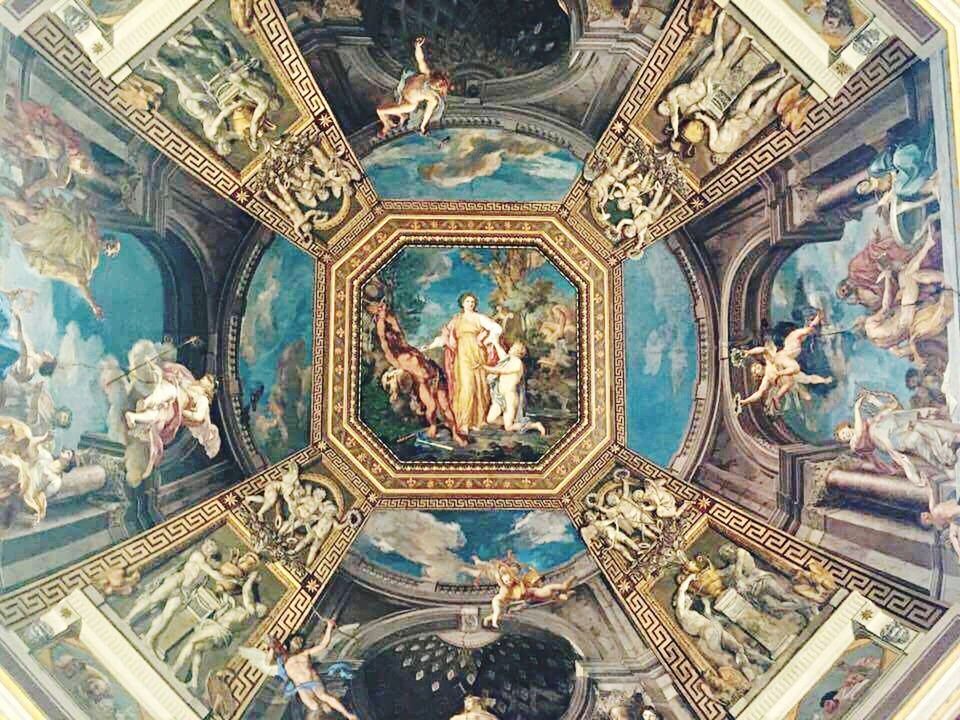 LOW ANGLE VIEW OF DOME CEILING