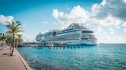 Panoramic view of sea against sky