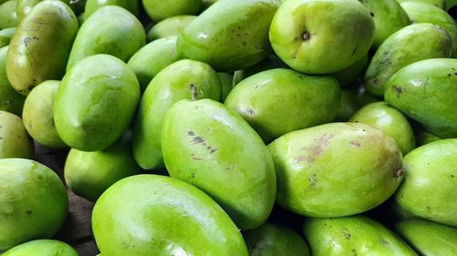 Full frame shot of apples