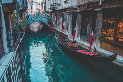 Canal passing through city buildings