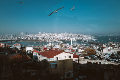 Panoramic view of the houses and rooftops of the city of istanbul