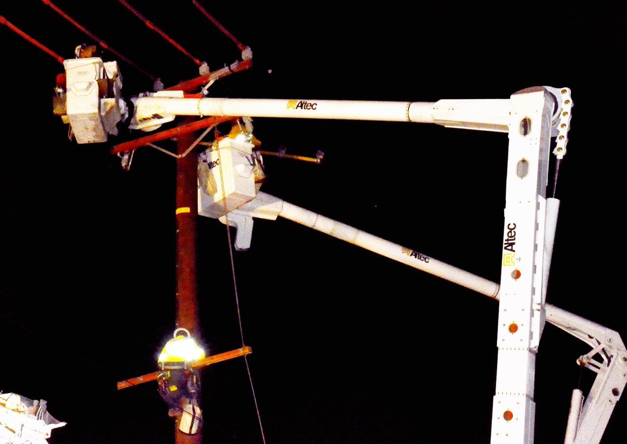 Night work on power lines, PCH