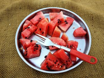 Close-up of watermelon fruits in bowl