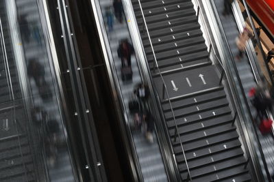 escalator