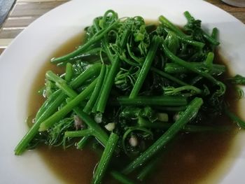 Close-up of chopped vegetables in bowl