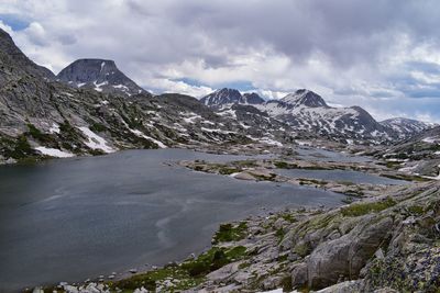 Upper lower jean lake titcomb basin wind river range rocky mountains wyoming hiking elkhart park 