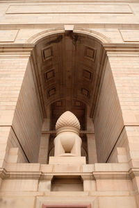 The india gate, delhi, india. the india gate is the national monument of india.