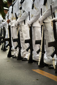 Marine soldiers are seen with rifles during the brazilian independence parade 