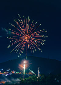 Images with new year's, réveillon, fireworks exploding in the sky in niterói, rio de janeiro, brazil