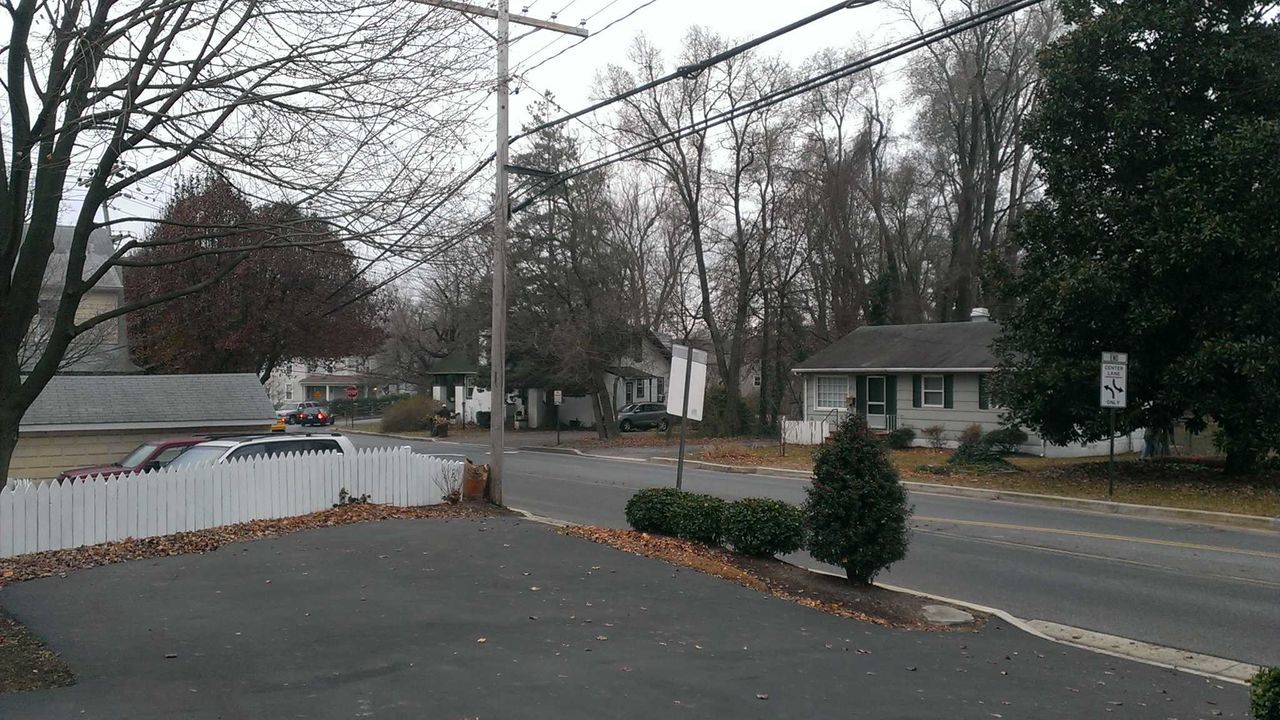 building exterior, architecture, built structure, tree, street, road, house, sky, bare tree, the way forward, city, transportation, residential building, branch, residential structure, car, day, outdoors, no people, growth