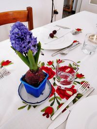 Close-up of flowers in vase on table