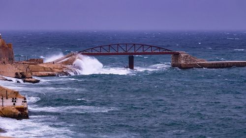 Bridge over troubled water