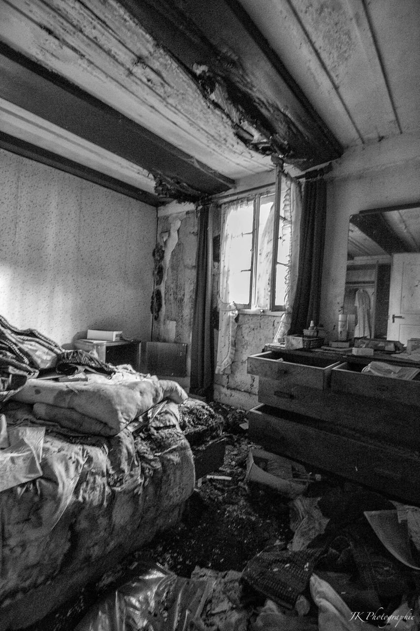 abandoned, messy, damaged, indoors, dirty, run-down, destruction, home interior, bad condition, no people, old ruin, day, architecture