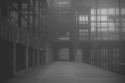 Narrow walkway along buildings