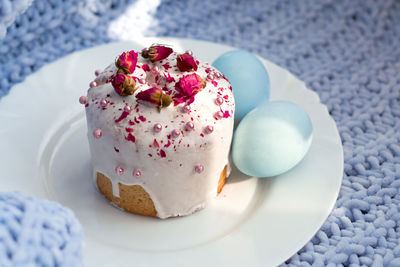 Close-up of ice cream in plate on table