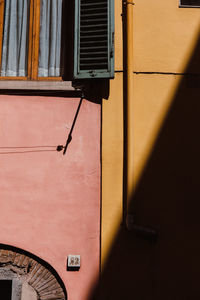 Graffiti on wall of building