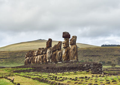 Ahu tongariki easter island rapa nui