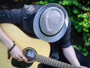 Man playing guitar