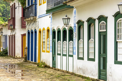 Colorful old colonial-style houses and cobblestones in the historic city of paraty