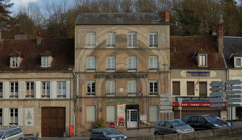 Buildings in city