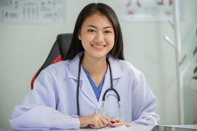 Portrait of a smiling young woman