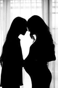 kissing