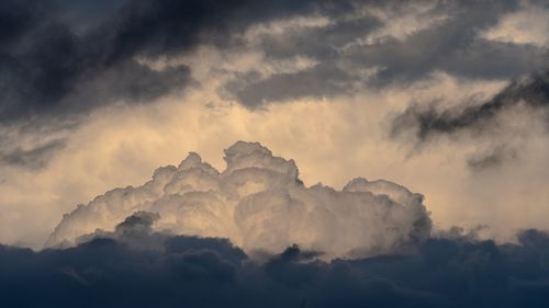 Low angle view of cloudscape against sky