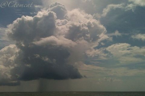 sky, tranquil scene, tranquility, scenics, cloud - sky, beauty in nature, cloudy, water, sea, nature, cloud, idyllic, horizon over water, weather, waterfront, outdoors, overcast, no people, landscape, cloudscape