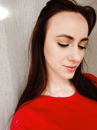 Close-up portrait of a smiling young woman